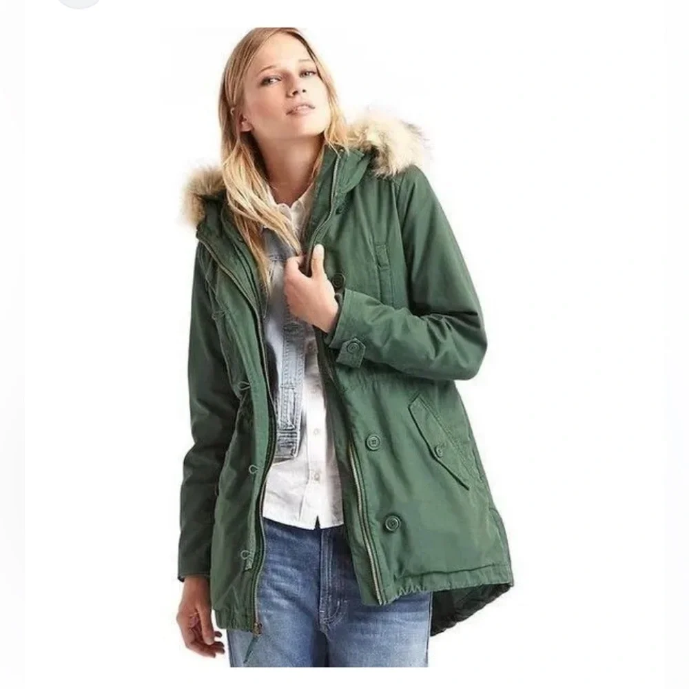 GAP Women’s Sherpa Lined Green Jacket, Removable Faux Fur Hood & Lining - Picture 5 of 8